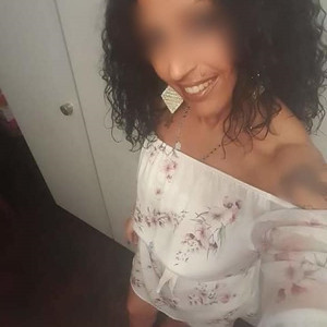 Beurette de Lyon fais des plans sexe discrets