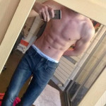 plan cul paris avec homme musclé