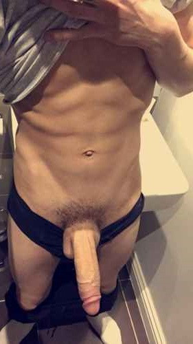 Gay BM pour rencontre chaude sur Saint-Brieuc