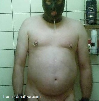 Mec soumis sur Orléans accepte rencontre BDSM