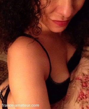 Cherche homme ou femme dans un plan sexe à Torcy