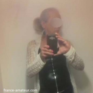 Travesti parisien de 60 ans pour amusement adulte