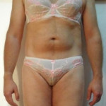 Travesti de 52 ans de Paris adore les jeunes coquins gays