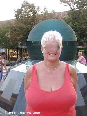 Grosse mature et épilée de la moule pour rencontre sur Amiens