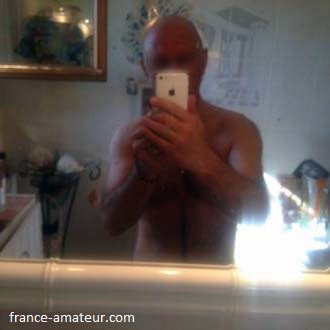 Homme 58 ans cherche plan coquin à Besançon