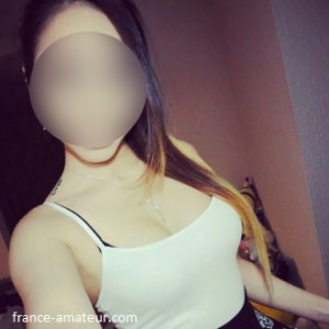 Étudiante célibataire pour rencontre pulpeuse Asnières-sur-Seine