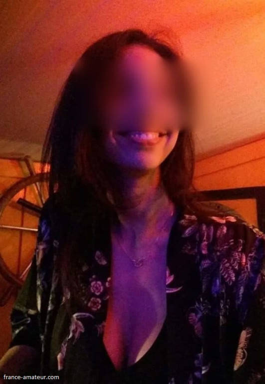 Femme clitoridienne cherche un expert lécheur !