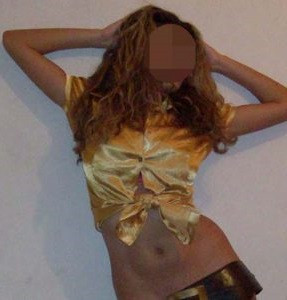 Femme métisse Rikana de Reims pour plan Q rapide