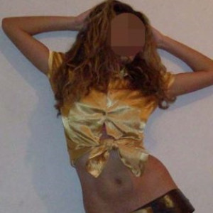Femme métisse Rikana de Reims pour plan Q rapide