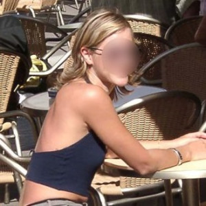 Fannie de Cannes teste rencontres avec hommes chauds
