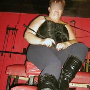 Maitresse SM pour dompter un homme sur Paris 15